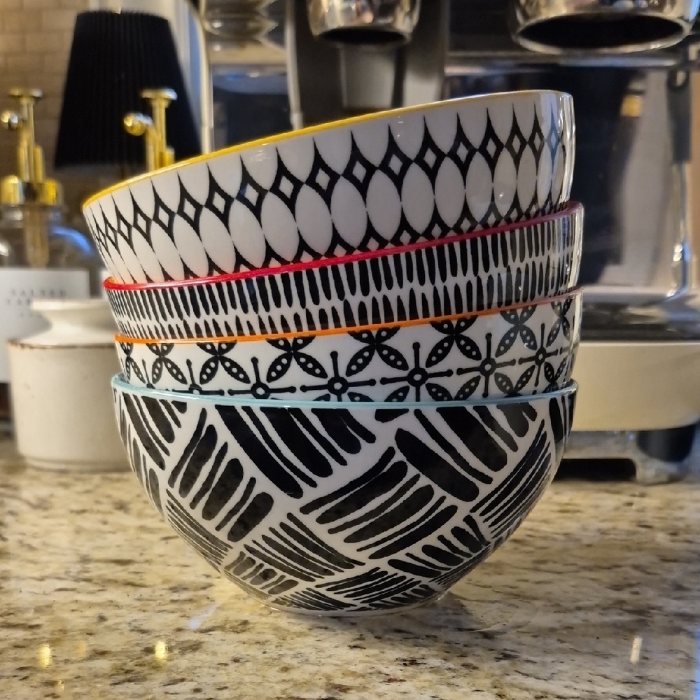 4x Colorful Patterned Ceramic Bowls Set